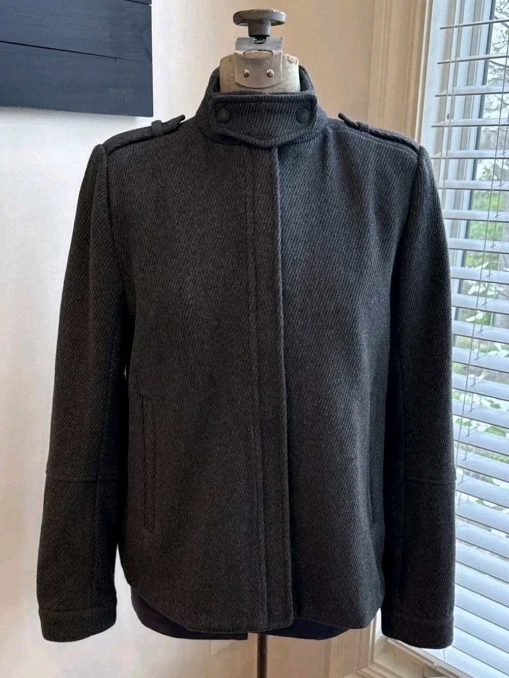 Vince Moto Twill Wool Zip Up Jacket Pleated Back  Sz 6